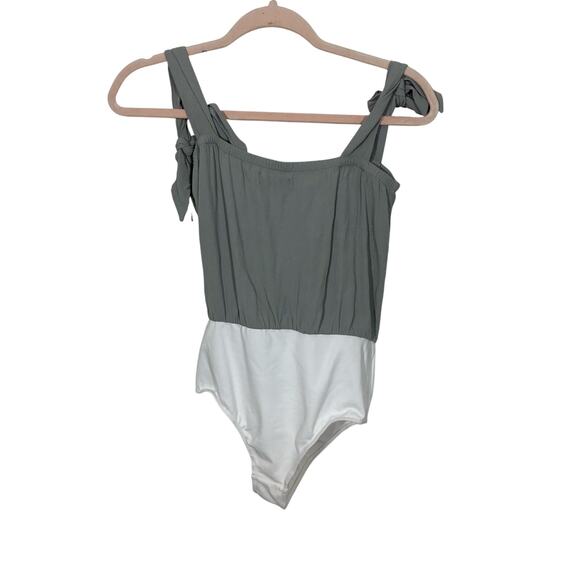 Flynn Skye Karlie Bodysuit Womens M/L Off White Tie Shoulders Preppy Minimalist - Picture 6 of 6